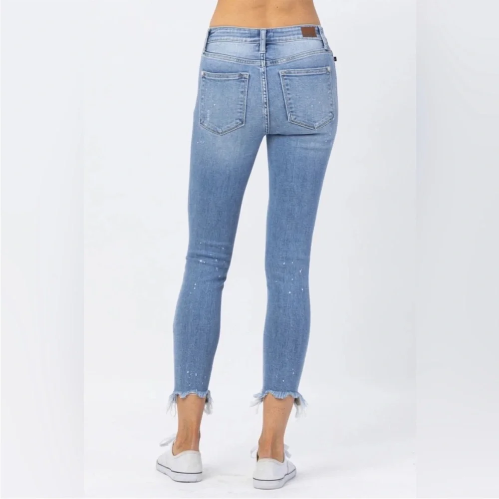 NWT Judy Blue Bleach Splash Mid Rise Shark Bite Skinny Jeans - Picture 6 of 14